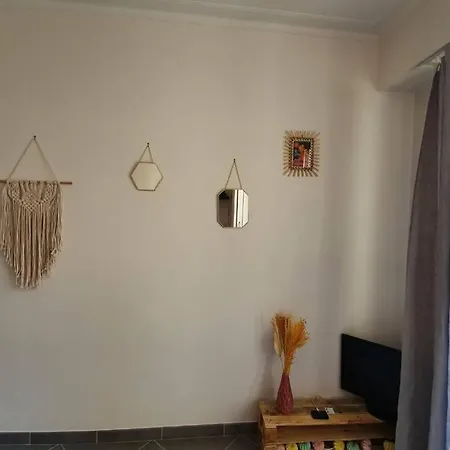 Studio Cosy Et Calme, Au Coeur De Liberation Apartment *